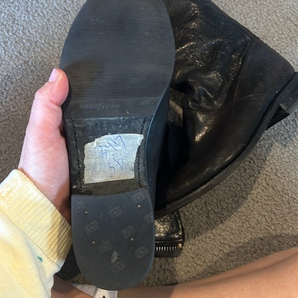 Alice and Olivia black leather booties - Picture 6 of 6